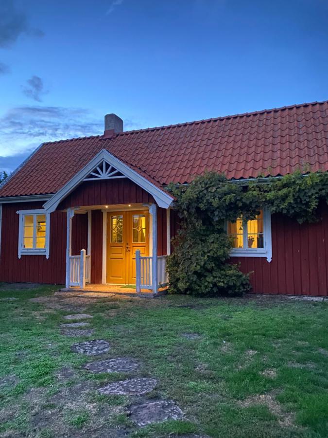 Bo I Egen Stuga Pa Haerlig Oelandsgard Köpingsvik Zewnętrze zdjęcie